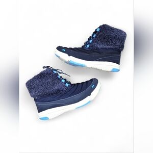 RYKA Addison Water Resistant Snow Faux Fur Lined Navy Blue Boots Size 8W